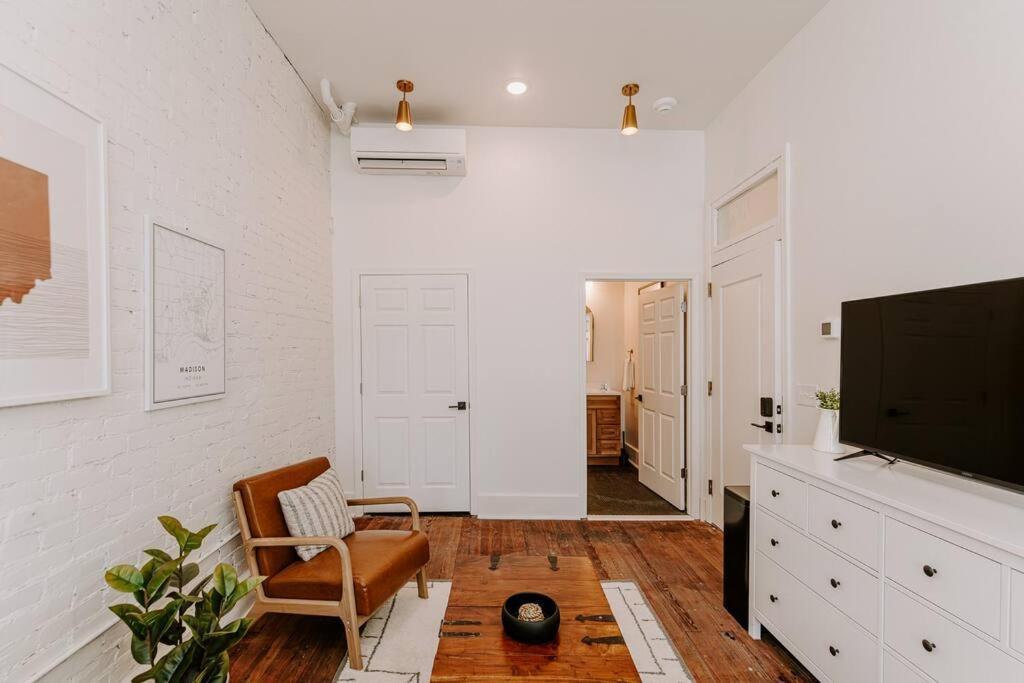 East Main Lofts - Farmhouse 204 Madison Buitenkant foto