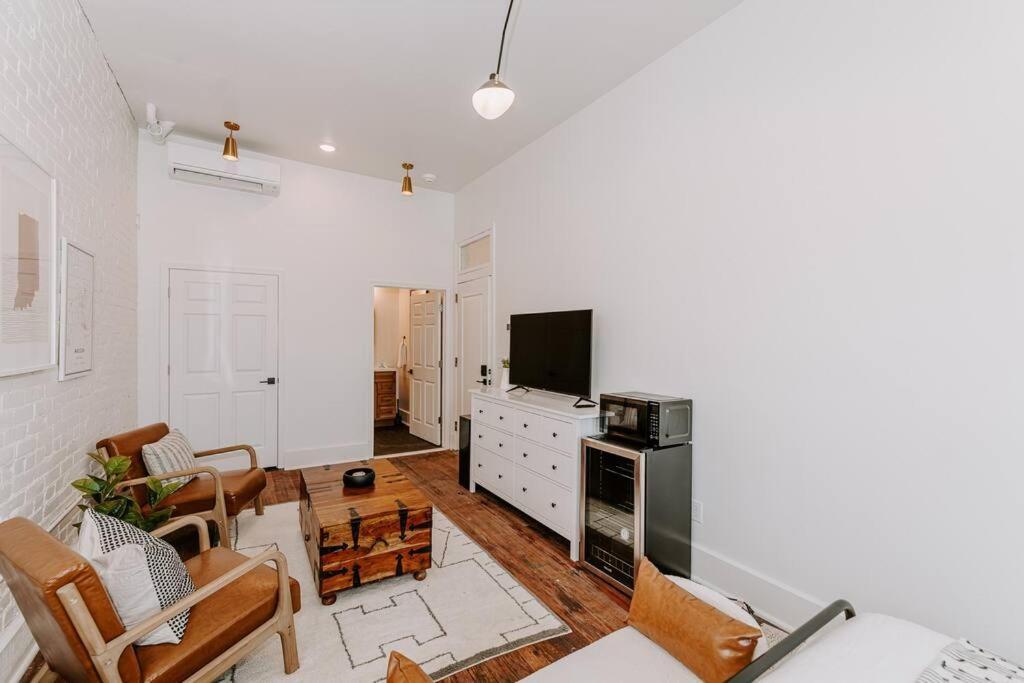East Main Lofts - Farmhouse 204 Madison Buitenkant foto