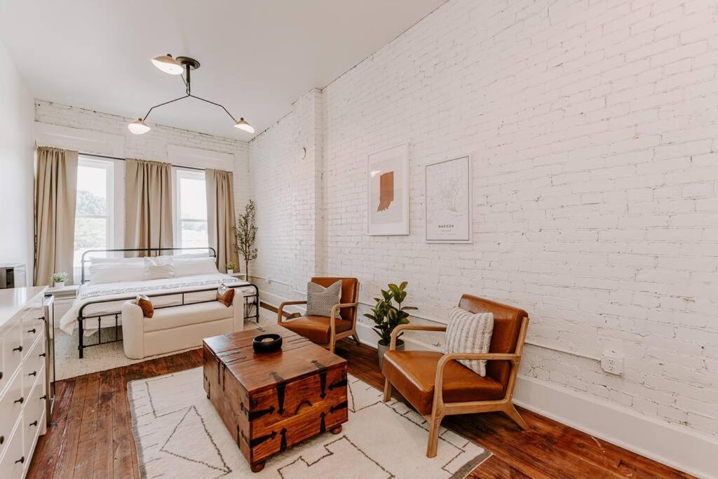 East Main Lofts - Farmhouse 204 Madison Buitenkant foto