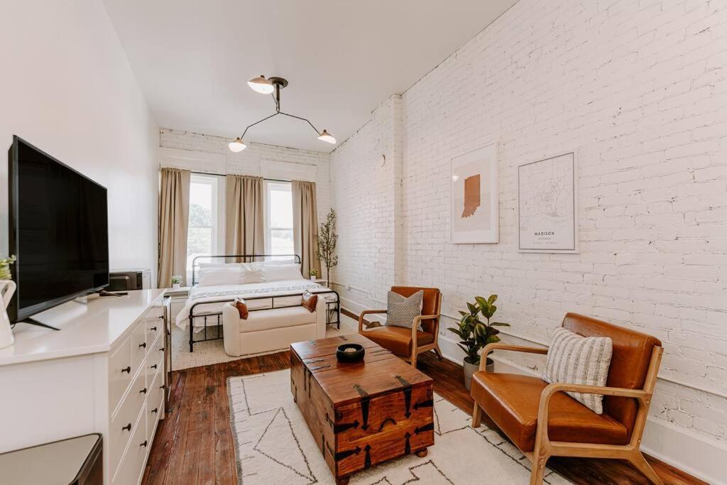 East Main Lofts - Farmhouse 204 Madison Buitenkant foto